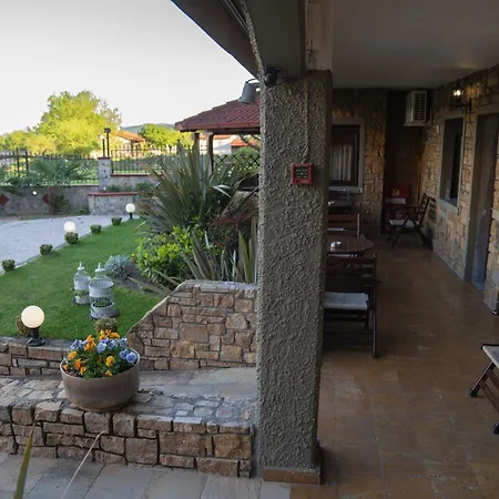 Kallinikos فندق Káto Loutrákion